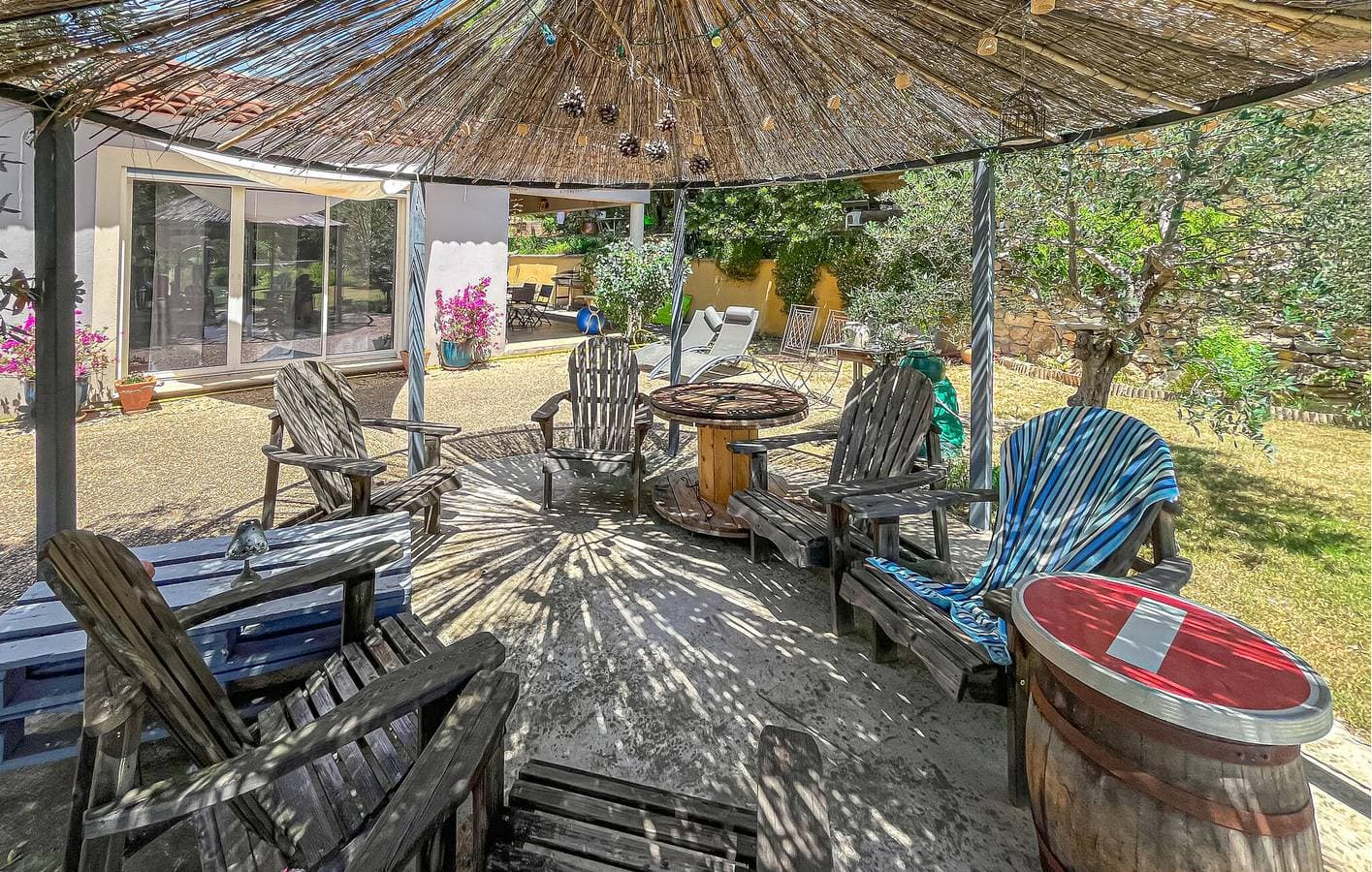 Foto 3 von 44: Geräumige Ferienwohnung mit Pool, WLAN und Terrasse in der Nähe von Miramas und Saint-Chamas