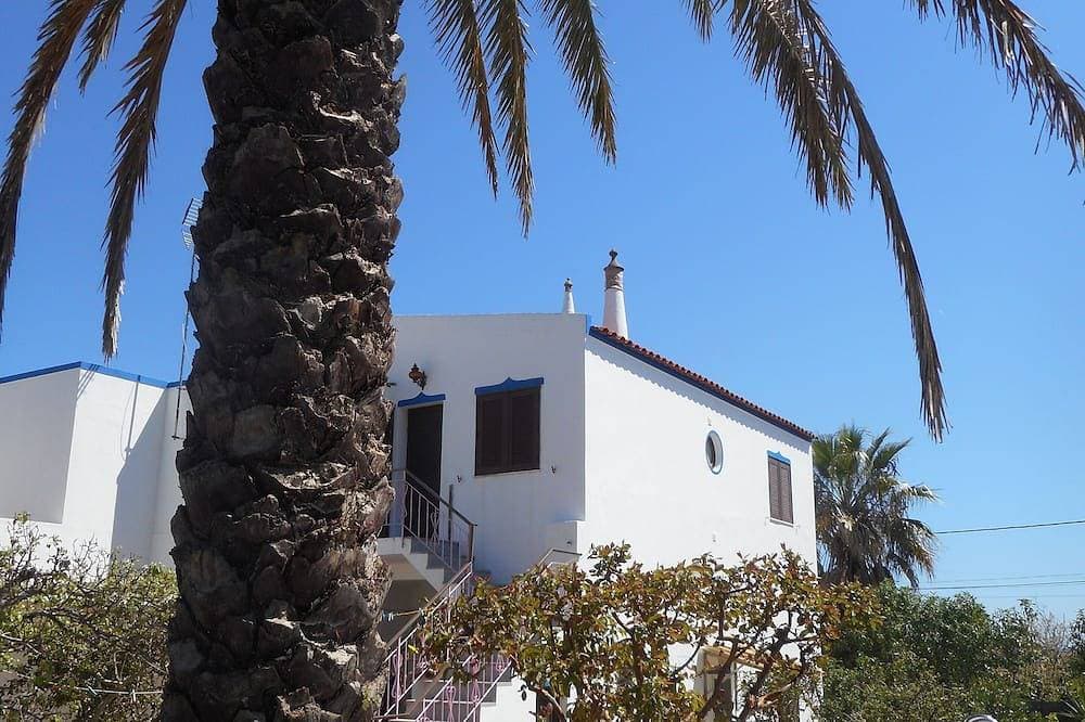 Foto 12 von 30: Typisches Algarve-Haus - Fuzeta, Arrroteia \"Casas carpinteiro\"