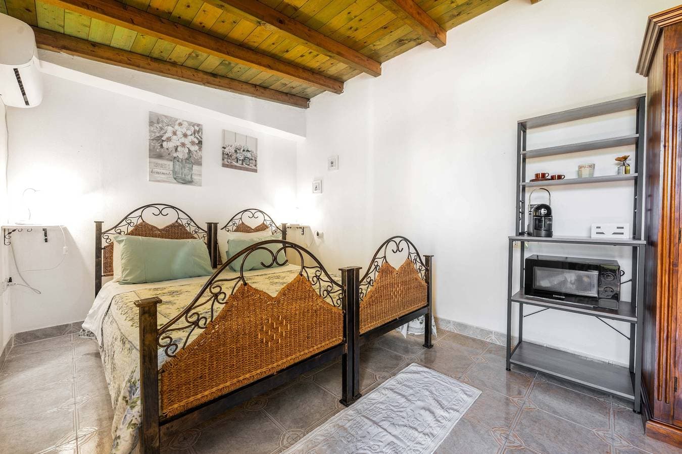 Foto 3 von 23: Zimmer 'Melograno' mit privatem Garten und Klimaanlage
