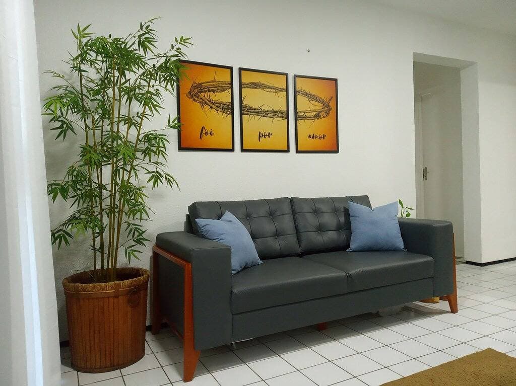 Foto 2 von 35: Just a few steps from the beach - Ground-floor 2-bedroom apartment, swimming pools, AC, Wi-Fi, garage