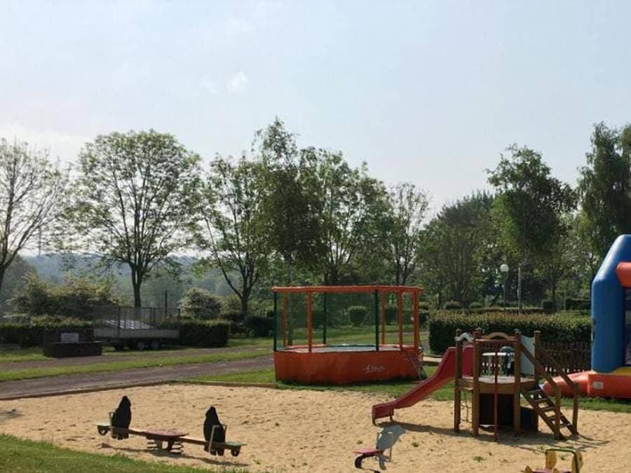 Foto 4 von 88: Camping Le Mont Joli Bois - Bungalowzelt 4 personen - Coco Sweet, ohne sanitäre Einrichtungen