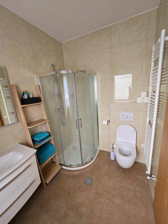 Foto 4 von 11: Standard Triple Room