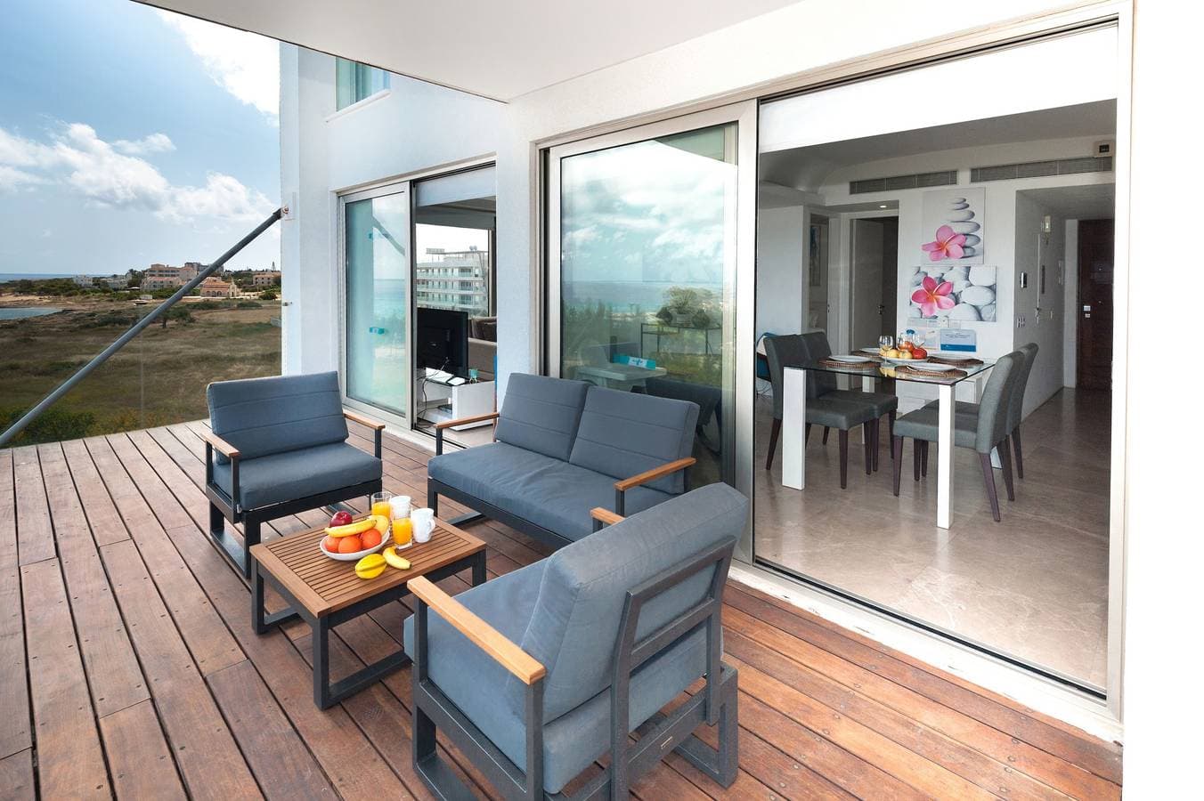 Foto 3 von 46: Ferienwohnung für 4 Personen mit Pool