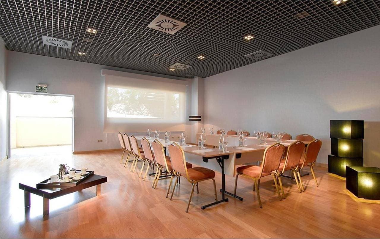 Foto 11 von 36: Hotel Fc Villalba