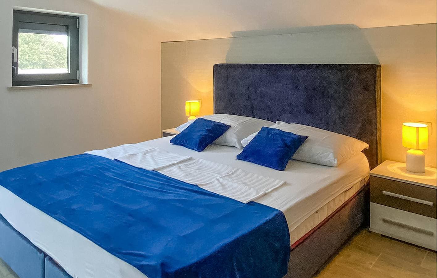 Foto 7 von 31: Gemütliche 1-Zimmer-Wohnung mit Terrasse, 1,5 km vom Strand Havajka entfernt