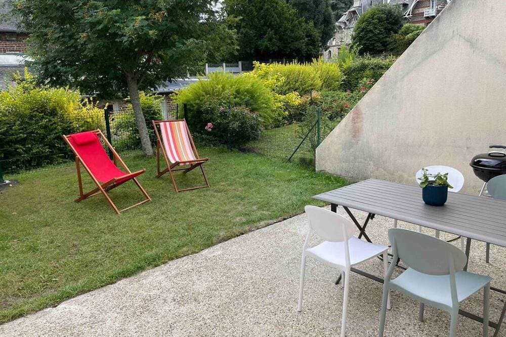Foto 11 von 12: Belle Maison Avec Jardin et Parking Privée