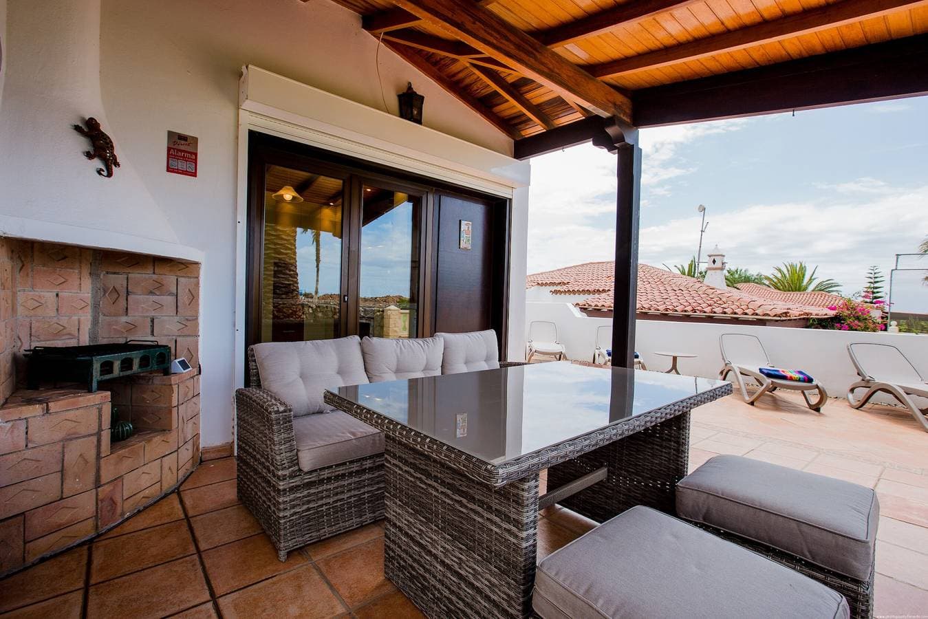 Foto 10 von 31: Villa „Palm“ mit Meerblick, beheiztem Pool & WLAN