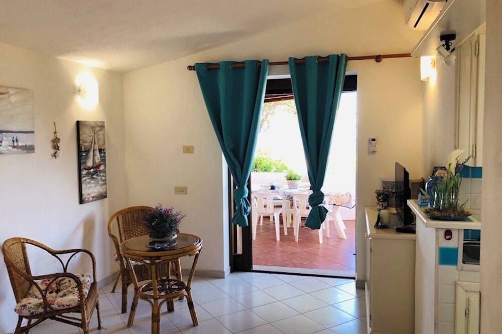 Foto 13 von 26: Two-room apartment Corbezzolo Sea View 250 mt beach Porto Taverna