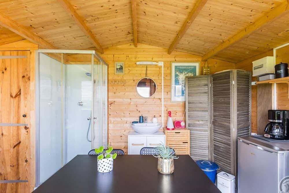 Foto 8 von 17: Yurt-Aufenthalt mit Terrasse und Panoramablick in Denneville