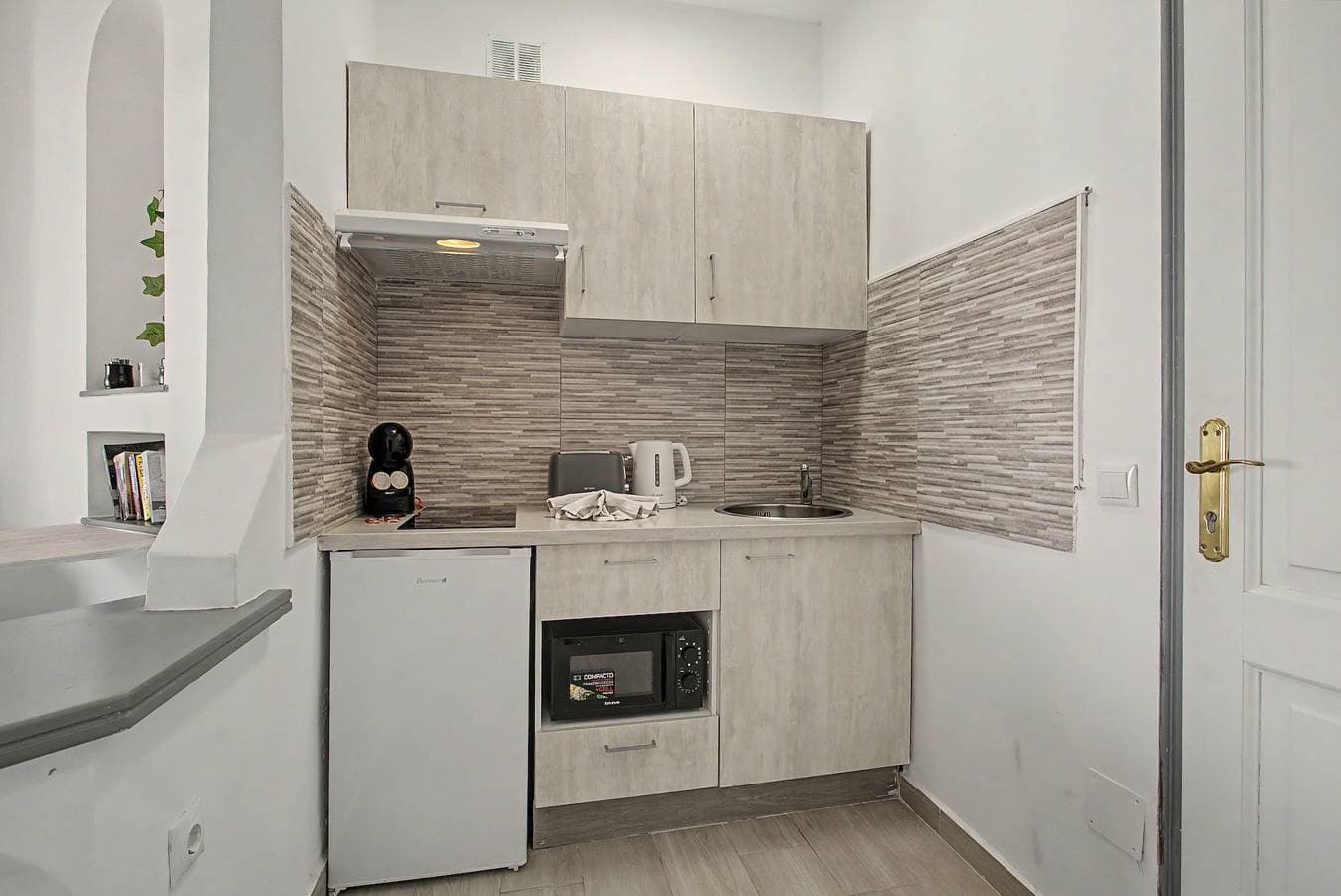 Foto 10 von 32: Ferienwohnung 'Dream Ocean Sunset' mit Meerblick, Gemeinschaftsgarten und WLAN
