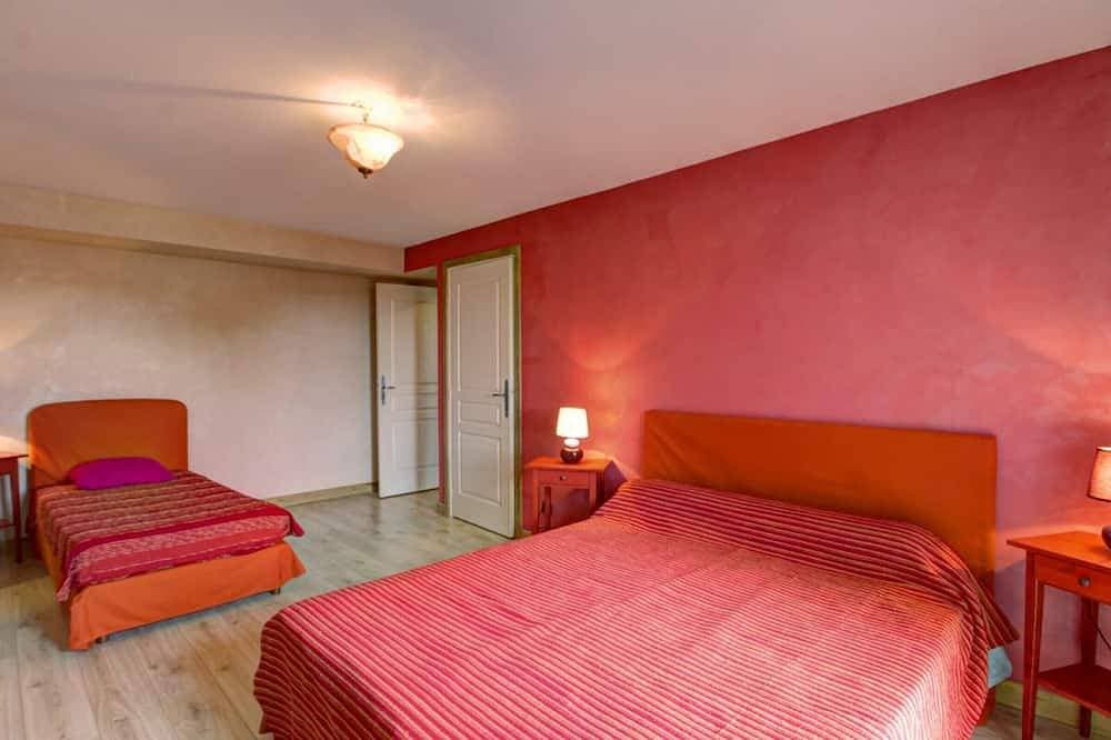 Foto 3 von 30: Großes Charaktervolles Ferienhaus für 15 Personen mit Garten in Luré