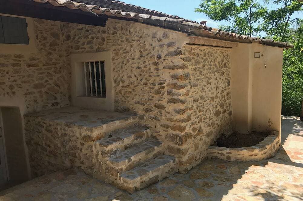 Foto 12 von 30: Familienapartment, 2-4 Personen, in der Provence Mas 16. Jh., Pool, Garten, Parkplatz
