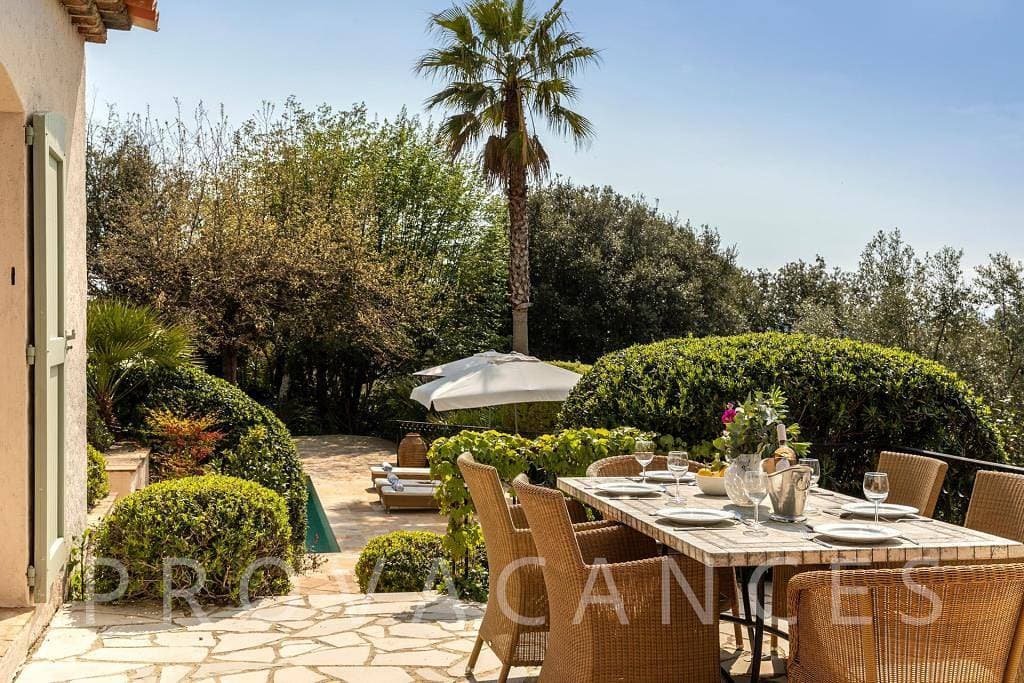 Foto 5 von 75: Exklusive Villa mit Panoramablick und privatem Pool in der Nähe von Saint-Paul-de-Vence