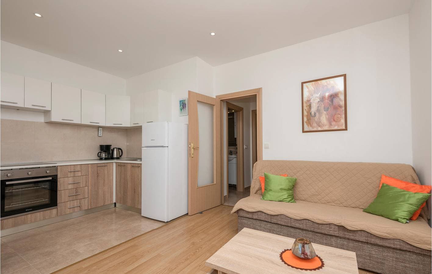 Foto 11 von 27: Gemütliches Apartment mit Meerblick in Makarska, mit Terrasse und kostenlosen Parkplätzen