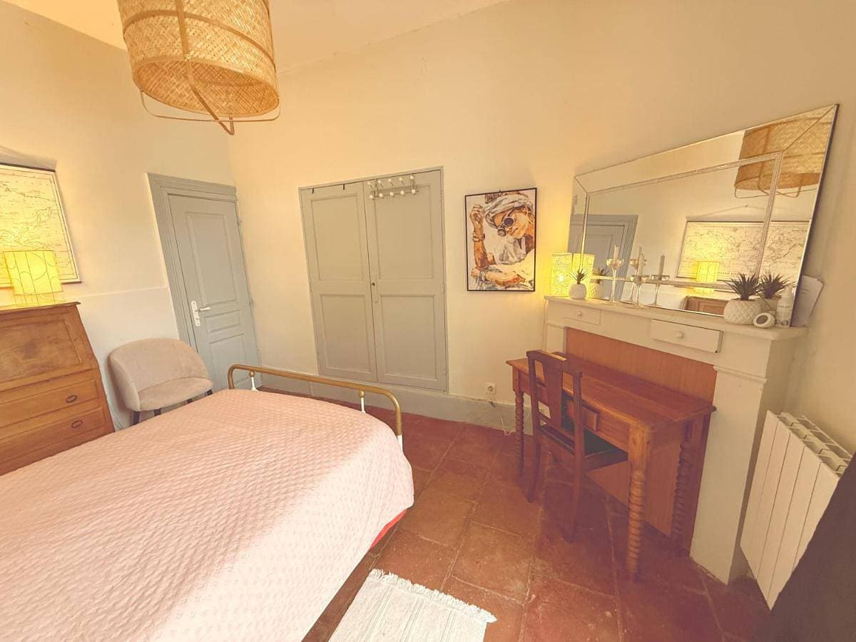 Foto 4 von 34: Studio with pool view (2 people) + 1 double room (for 3 or 4 people)