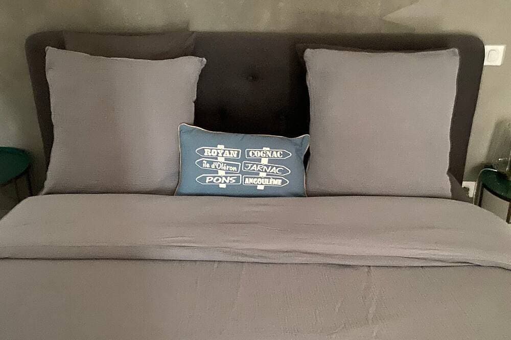 Foto 5 von 30: Gästezimmer im Herzen von Cognac – la maisonbyyann, Zimmer 3
