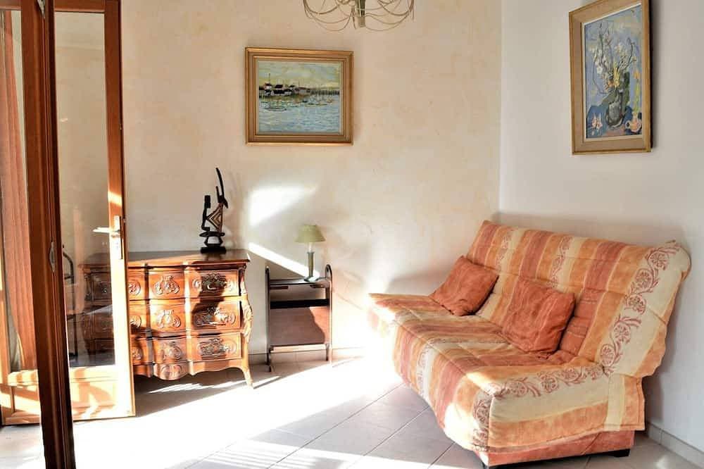 Foto 6 von 12: Appartement Komfortabel in Strandnähe für 6 Personen, La Croix-Valmer, Parkplatz & Balkon