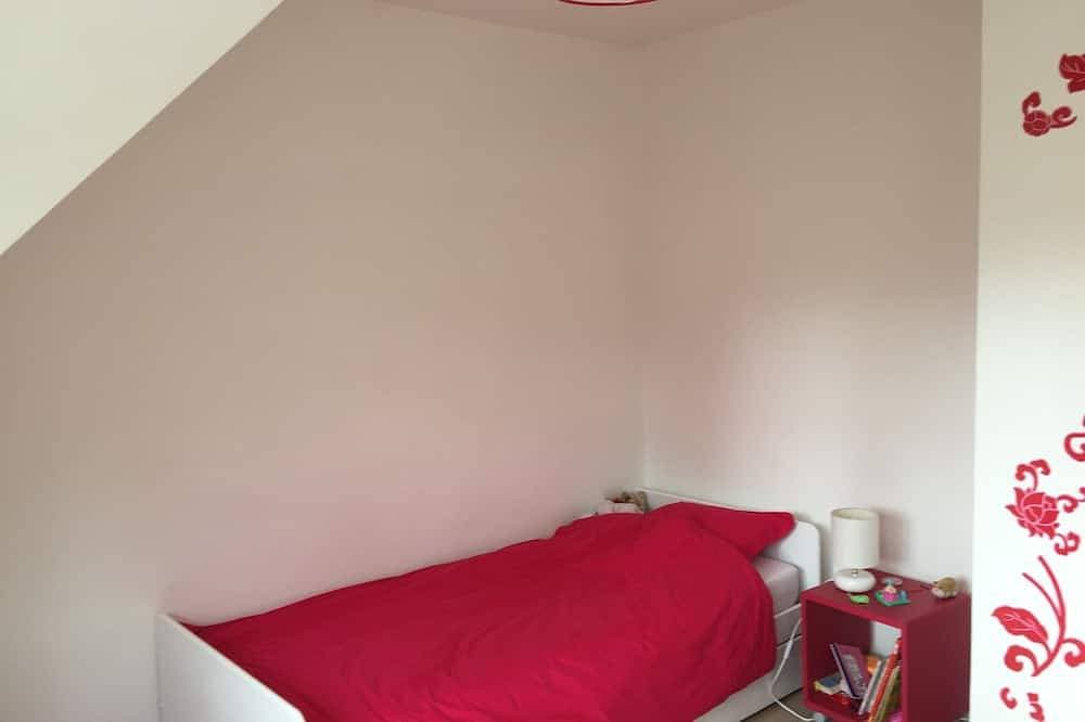 Foto 6 von 23: Geräumiges Haus im Herzen eines großen Gartens am Rande des Waldes