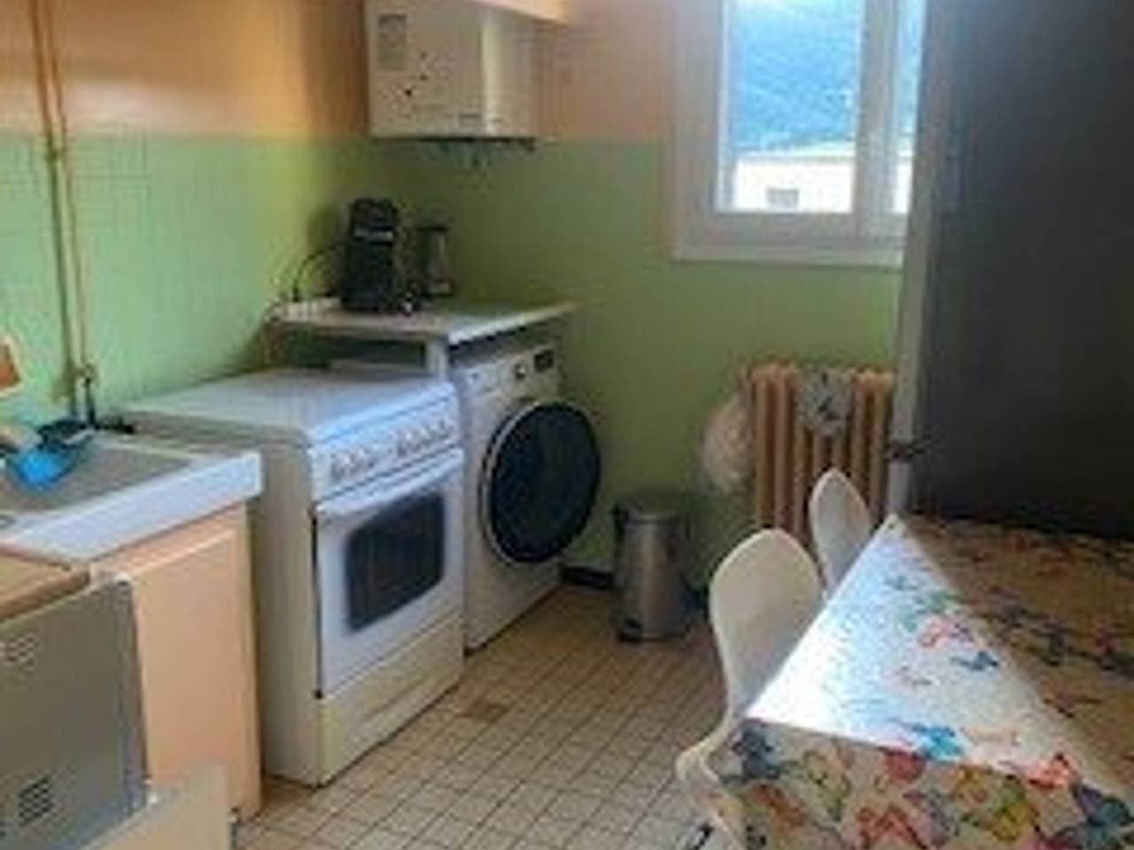 Foto 2 von 10: Gemütliche F2 Wohnung mit Terrasse, Parkplatz und WLAN - Nahe Stadtzentrum und Thermen