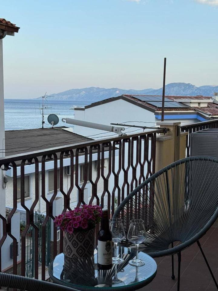 Foto 6 von 15: Apartment with Sea View