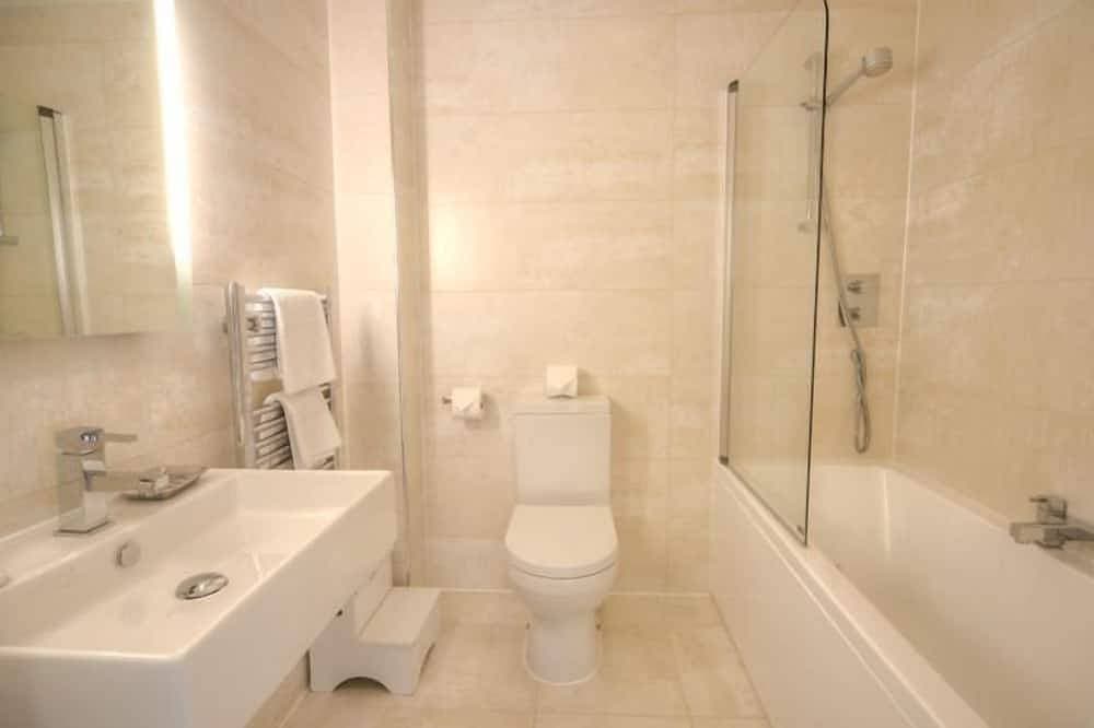 Foto 9 von 30: Luxusurlaub mit Whirlpool und Dachterrasse. Schwimmbad und Fitnessraum