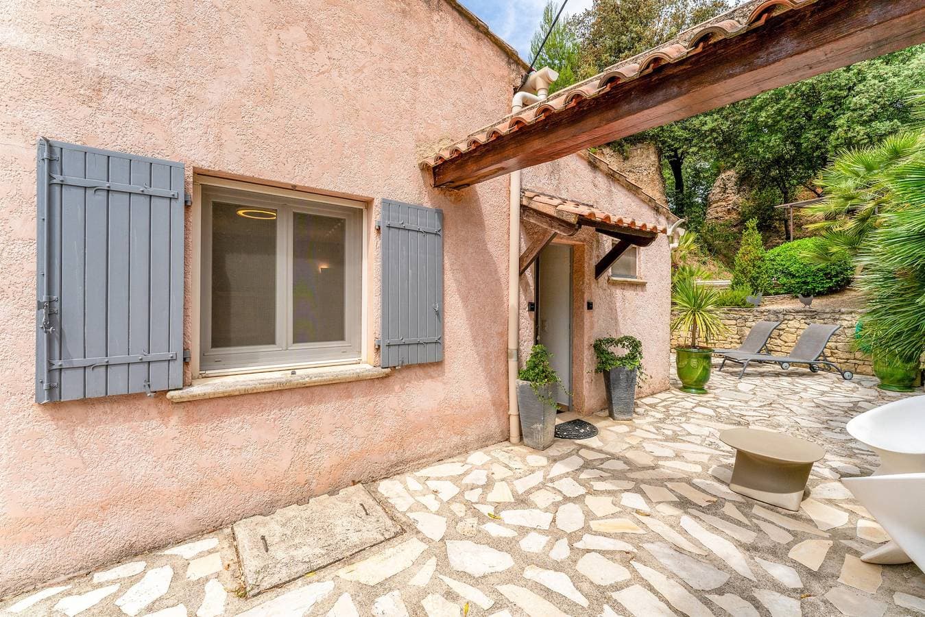 Foto 2 von 26: Bed & Breakfast 'Chambre Lavande' mit Gemeinschaftspool, WLAN und Klimaanlage