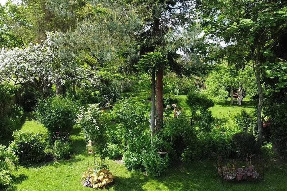 Foto 9 von 24: Historisches Haus aus dem 15. Jahrhundert mit Garten in La Carneille