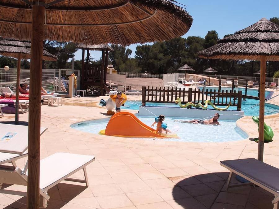 Foto 2 von 24: Camping Sélection Camping  - Bungalowzelt 4 personen - Coco Sweet (ohne Wasser, ohne sanitäre Einrichtungen)