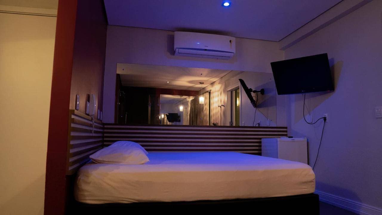 Foto 10 von 19: Double Room with Hot Tub