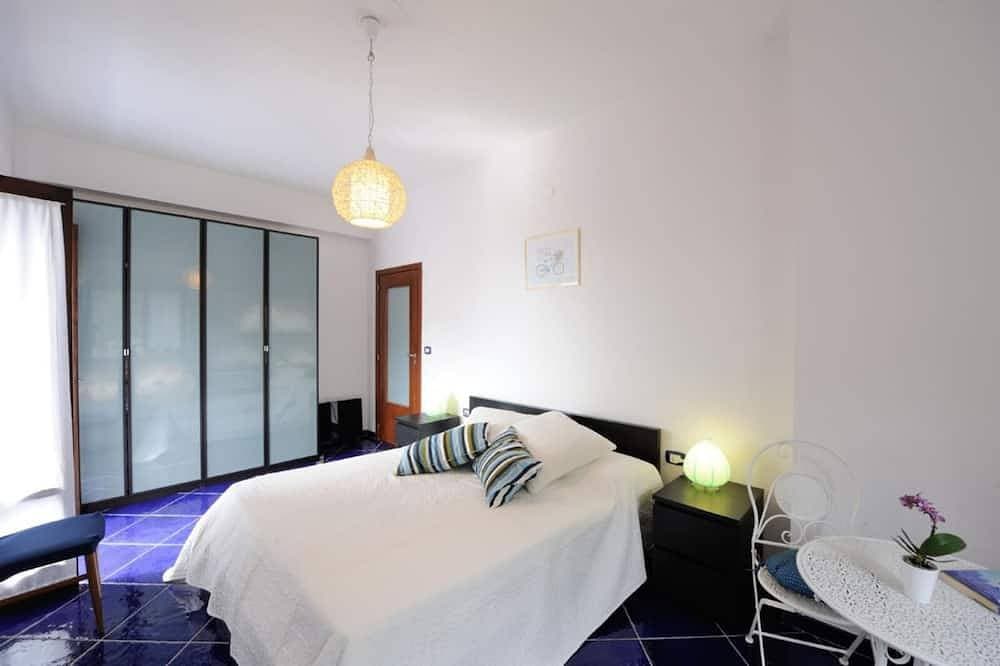 Foto 4 von 28: Maiori Reginella mit Meerblick Terrasse, Wi-Fi, Aria Cond und in der Nähe von Amalfi