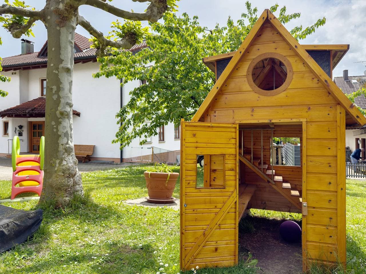 Foto 13 von 26: Ferienwohnung 'Meersburg' mit Seeblick, Gemeinschaftsgarten und Wi-Fi
