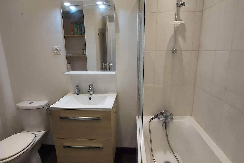 Foto 6 von 14: Großes renoviertes Apartment, 84 m2, 5 Personen, 100 m vom Bahnhof und der Straßenbahn entfernt