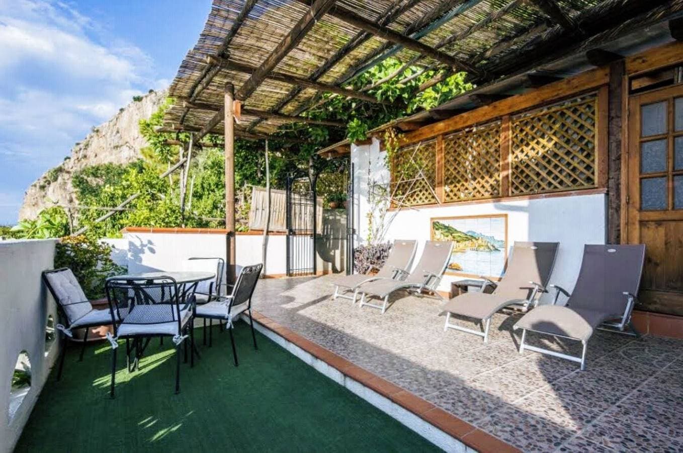 Foto 3 von 36: Villa für 8 Personen mit Terrasse