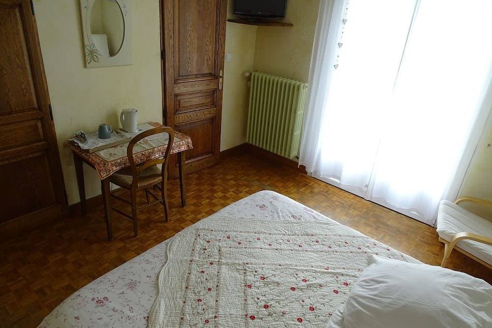 Foto 3 von 7: Room 1 - \"Le Robion