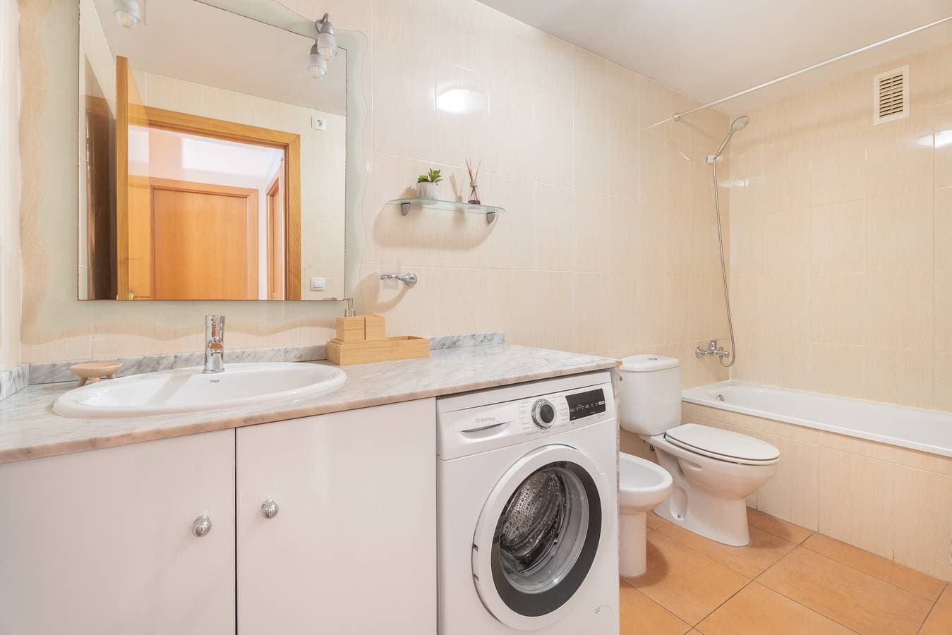 Foto 12 von 34: Ferienwohnung 'En Canet' mit Gemeinschaftspool, Wi-Fi und Klimaanlage