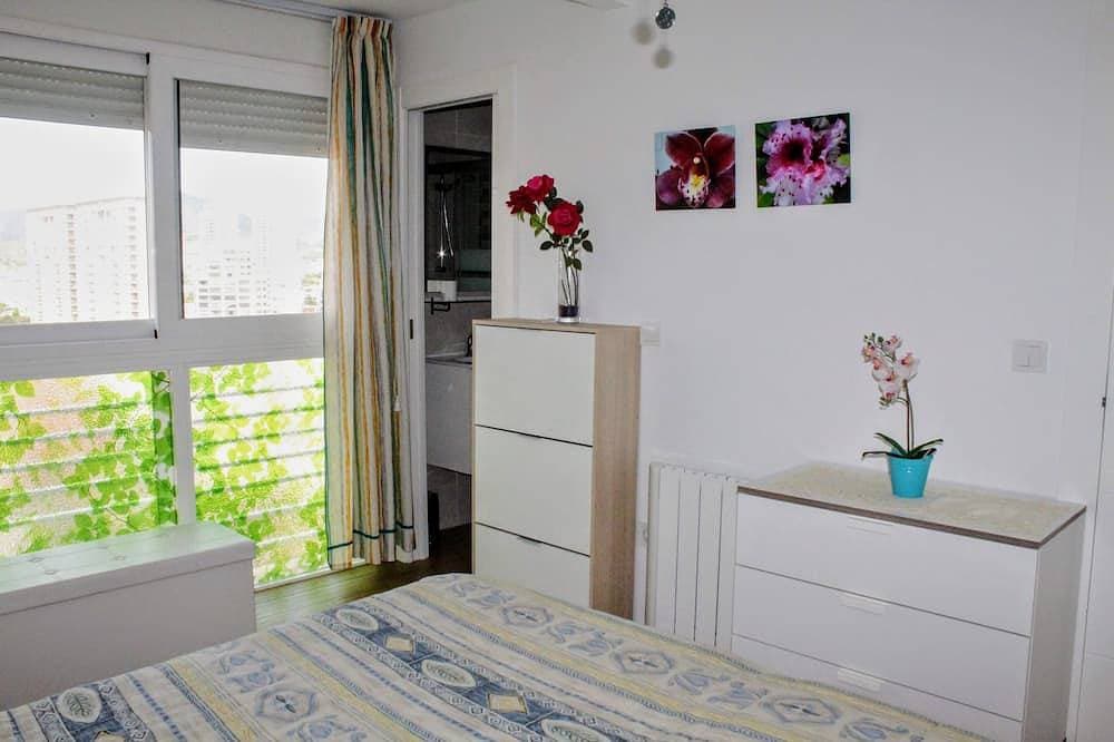 Foto 6 von 30: 6 P, 2 Schlafzimmer, 2 Bäder, Free WIFI, Schwimmbad, Parkplatz, herrliche Aussicht, Ponien