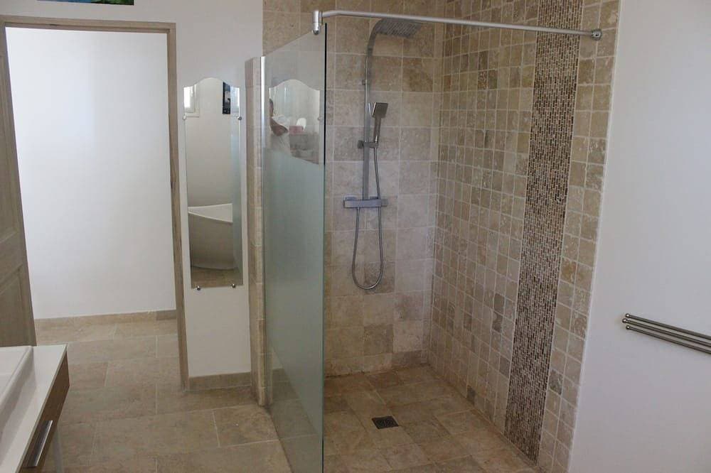 Foto 8 von 30: Komplette Unterkunft im 1. Stock eines provenzalischen Hauses mit freiem Blick auf die Teiche