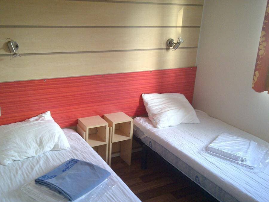 Foto 2 von 85: Camping Le Mont Joli Bois - Mobilheim 6 personen - 2 Zimmer