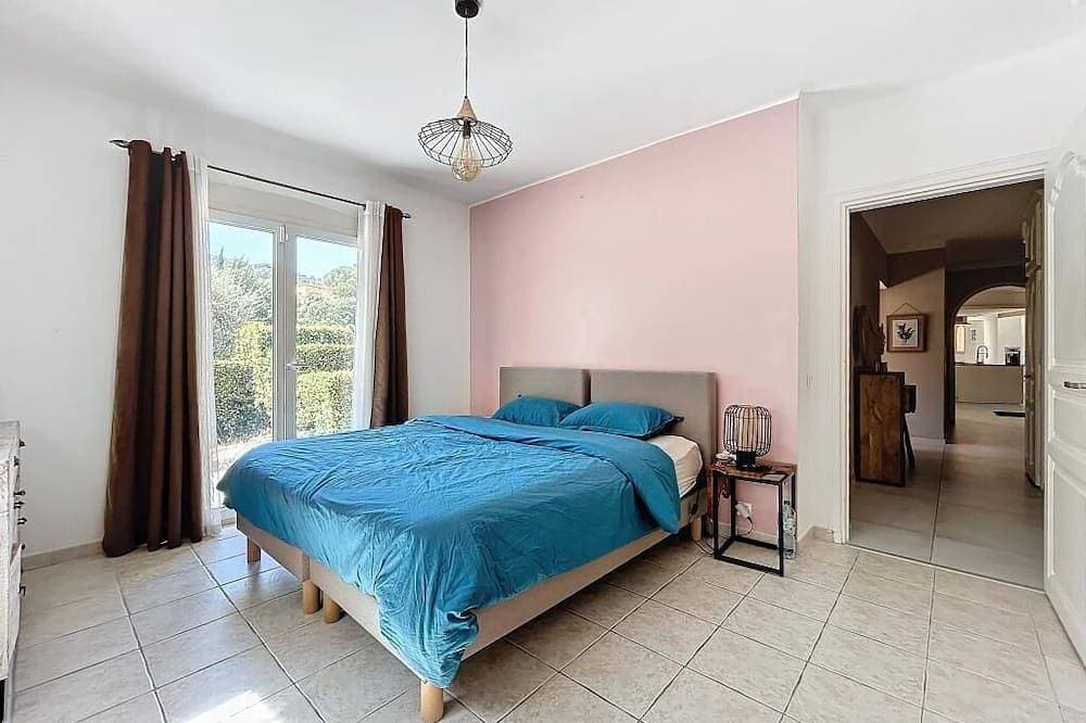 Foto 4 von 27: Family Villa with swimming pool tennis spa