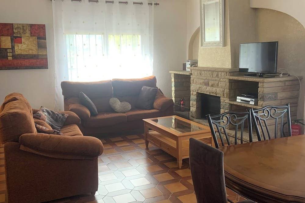 Foto 5 von 30: Schöne Villa inmitten üppiger Gärten, privater Pool, für 6 Personen