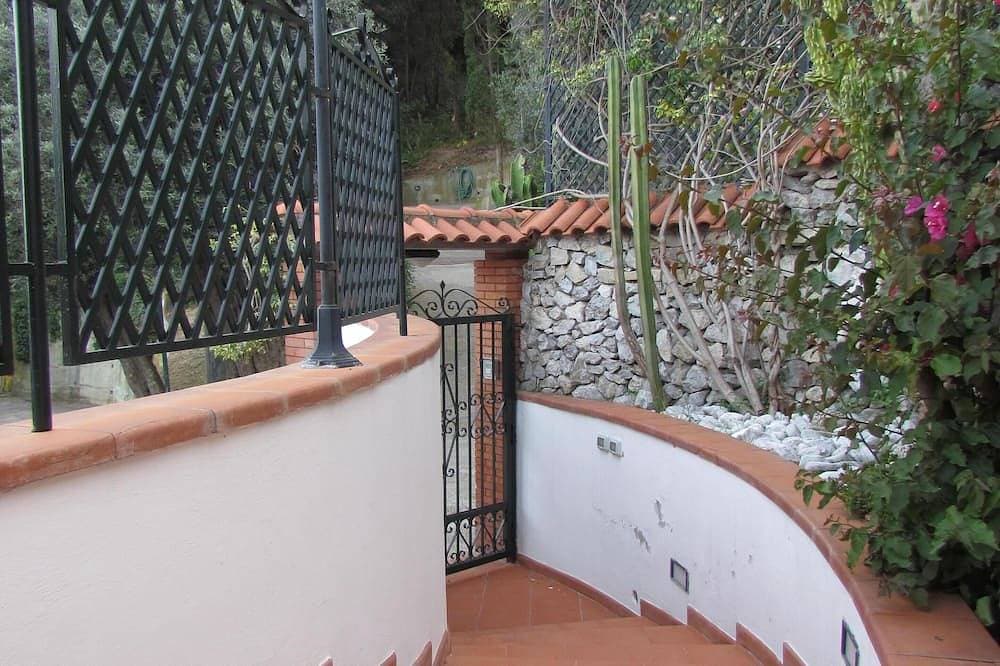 Foto 10 von 23: Casa De Angelis mit privatem Parkplatz und direktem Zugang zum Strand