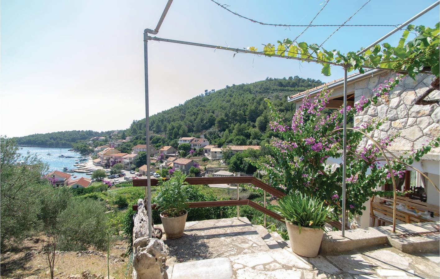 Foto 5 von 30: Gemütliche Ferienwohnung mit Terrasse, WLAN und 1,5 km zum Strand