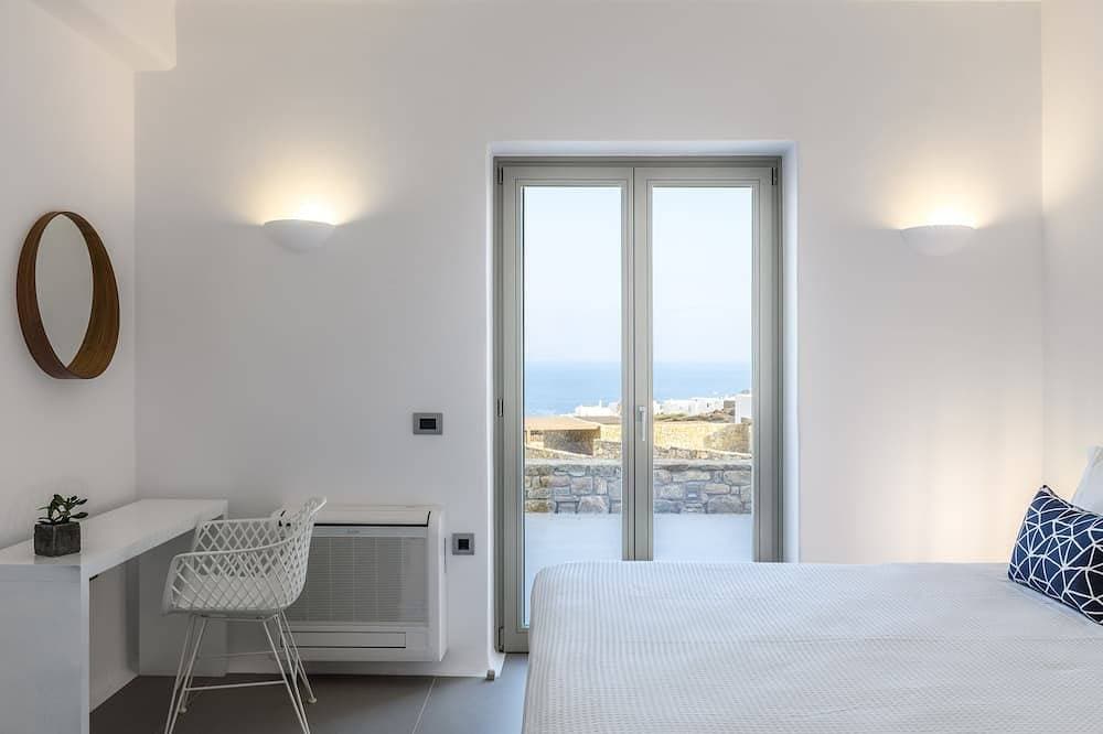 Foto 8 von 26: Cycladic Island Villa over Kalafatis Beach / Scenic views of Aegean Sea