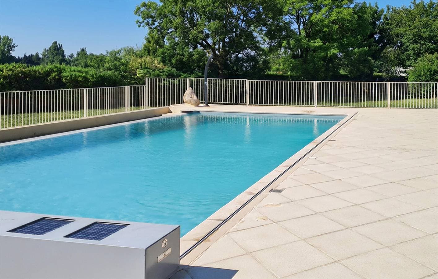 Foto 11 von 40: Aubignan Wohnung mit Pool & Parkplatz