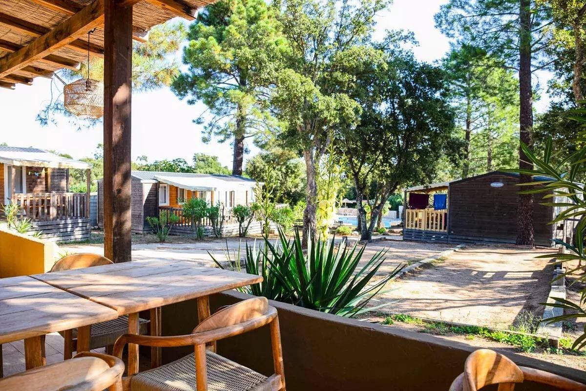 Foto 6 von 32: Premium-Mobilheim mit 3 Zimmern, 6 Personen, Klimaanlage + TV (4 Erwachsene + 2 Kinder bis max. 12 Jahre)