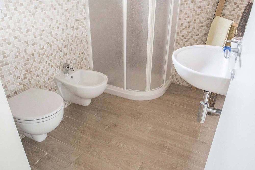 Foto 8 von 30: Gepflegte Villa mit Meerblick & Privatpool, Meernah, WLAN, Garten und Terrassen