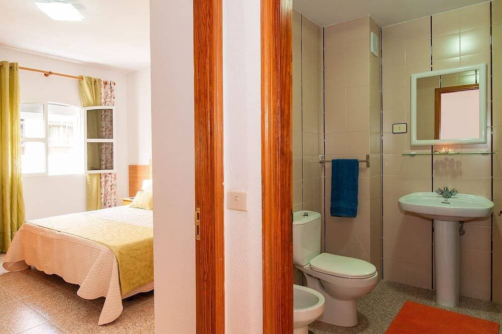 Foto 5 von 14: Kasa apartment, one step away from Las Canteras beach.