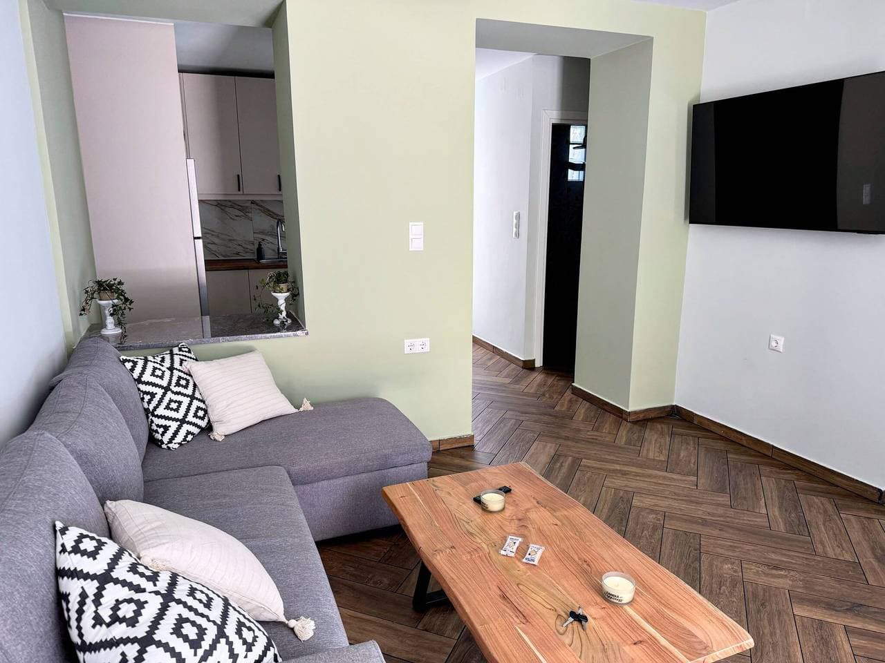 Foto 3 von 25: Amfitriti, 30 Meter zum Strand, 6 Minuten zur Altstadt, 2 Schlafzimmer, 4 Schlafzimmer