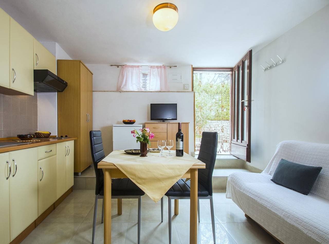 Foto 10 von 21: Studio Appartement mit Terrasse und Meerblick Rabac, Labin As-7622-a