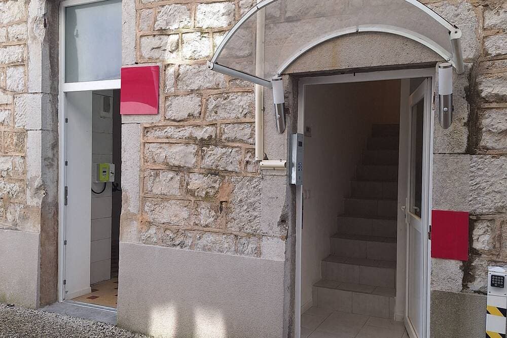 Foto 7 von 30: Charming studio with swimming pool in the heart of Ruoms, Ardèche